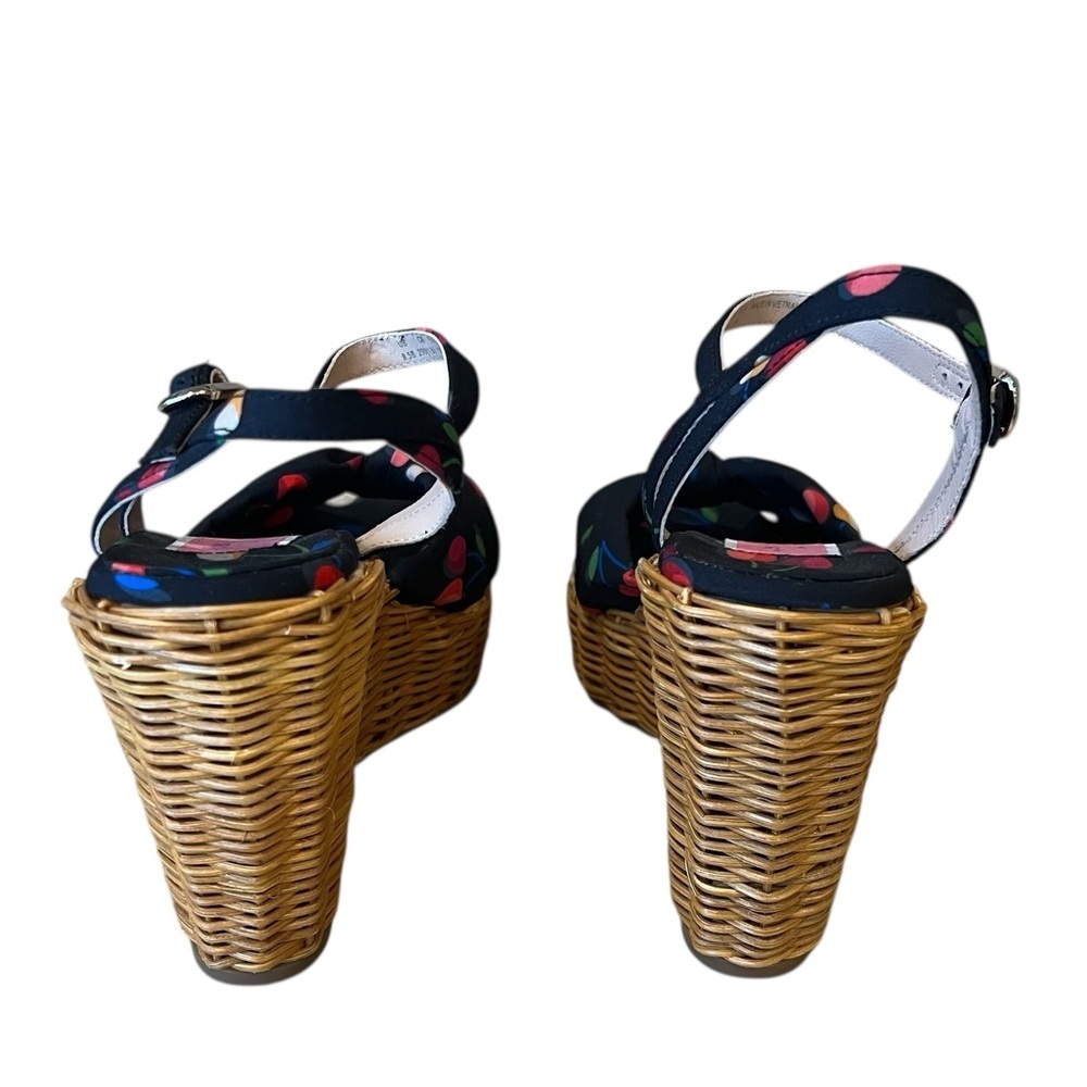 Kate Spade Basket Weave Wedge Sandals Black Cherry Print Size 8.5 NWOB Colorful - Picture 4 of 5